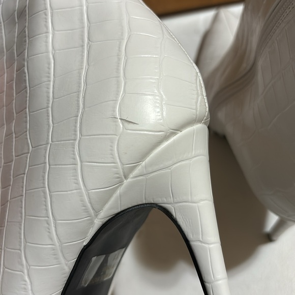 White Heeled Boots - Picture 4 of 4